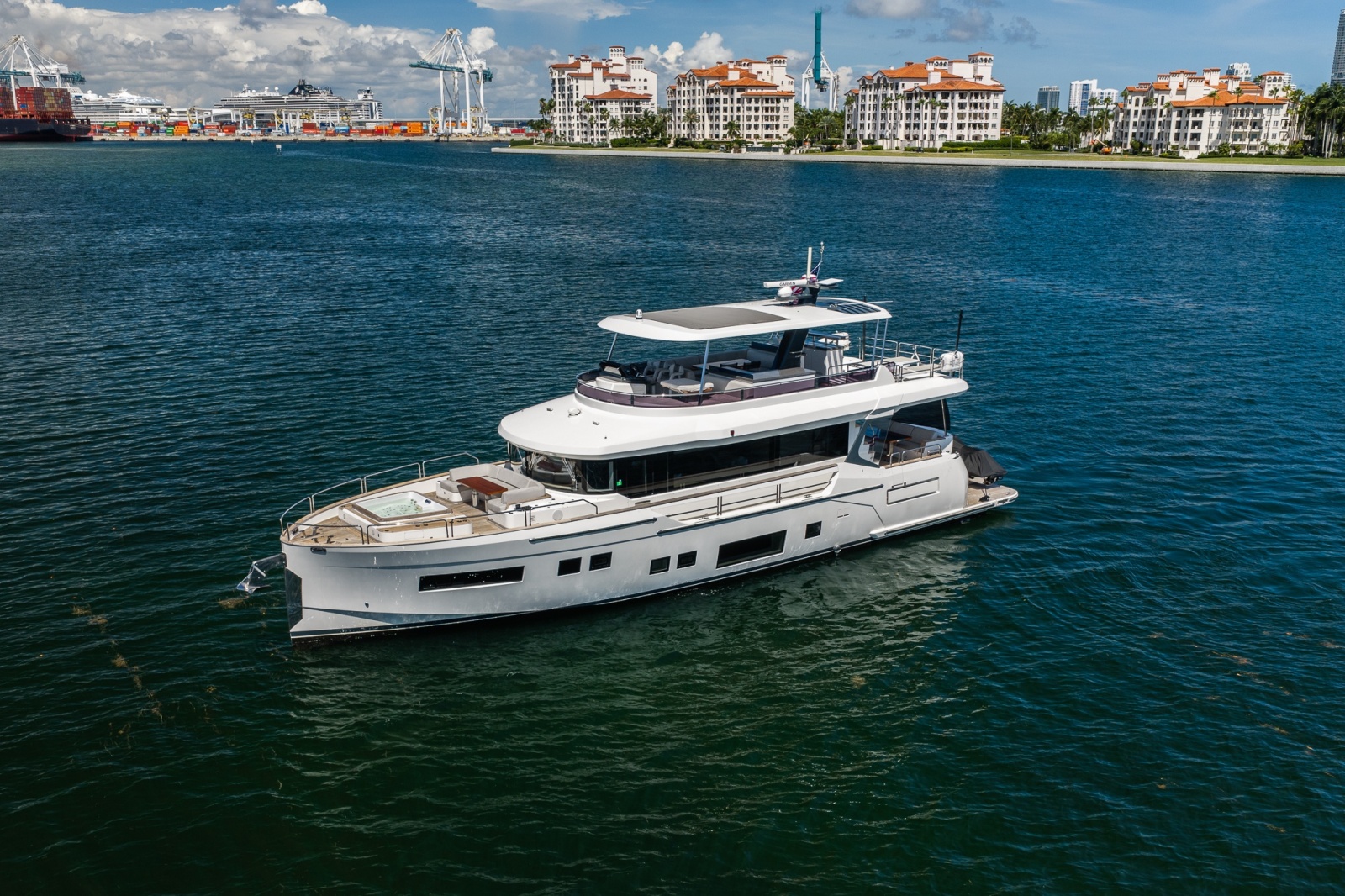 2023 Sirena 68 — IN SITE
