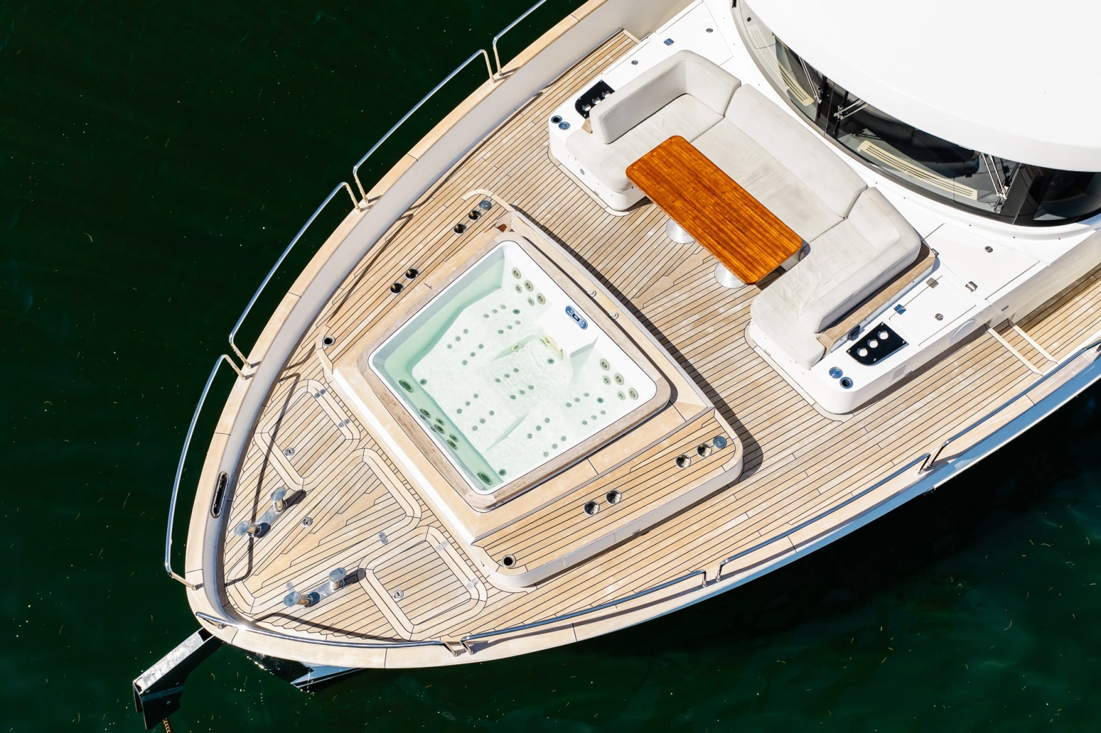 2023 Sirena 68