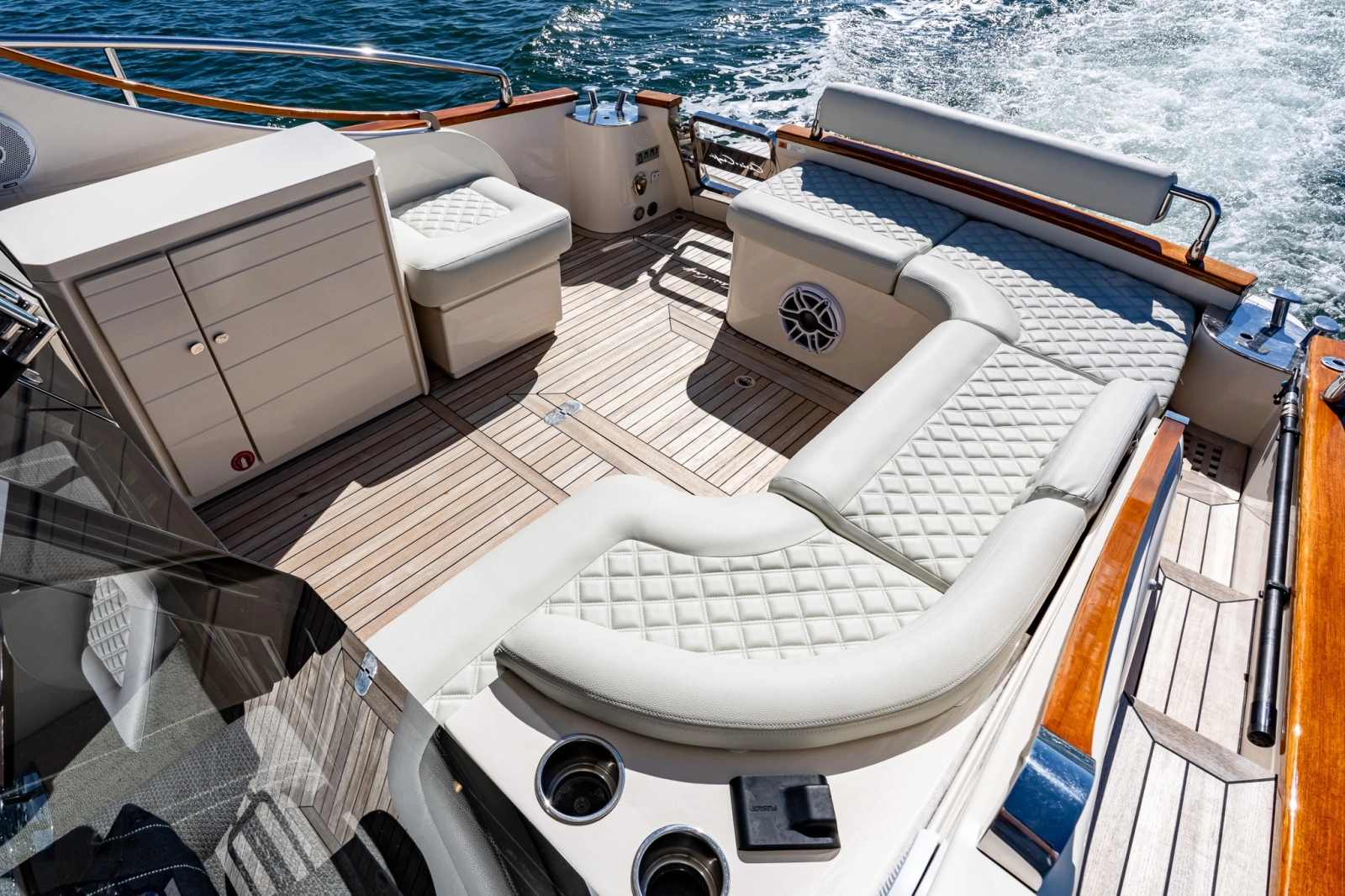2018 Chris-Craft 44 Commander