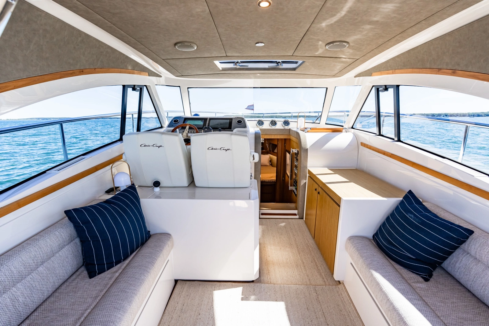 2018 Chris-Craft 44 Commander