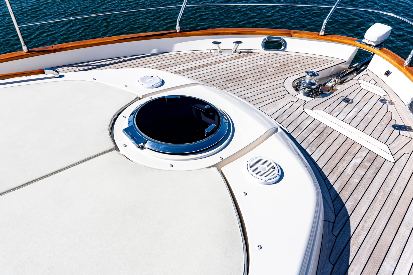 2018 Chris-Craft 44 Commander