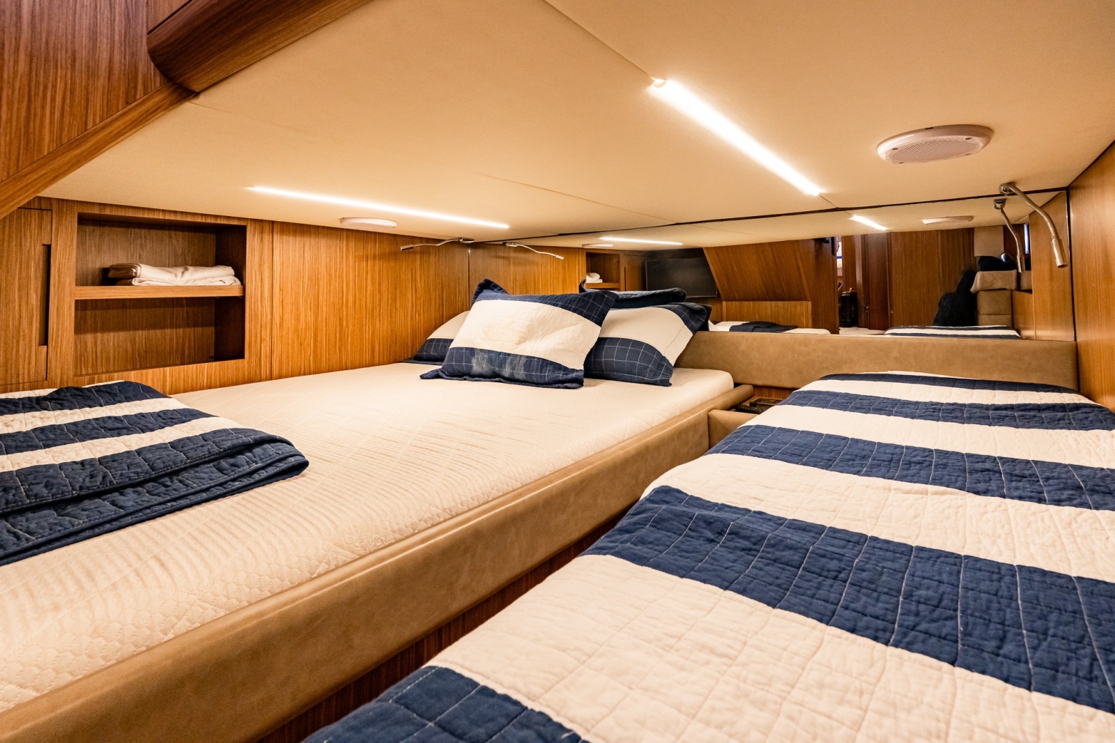 2018 Chris-Craft 44 Commander