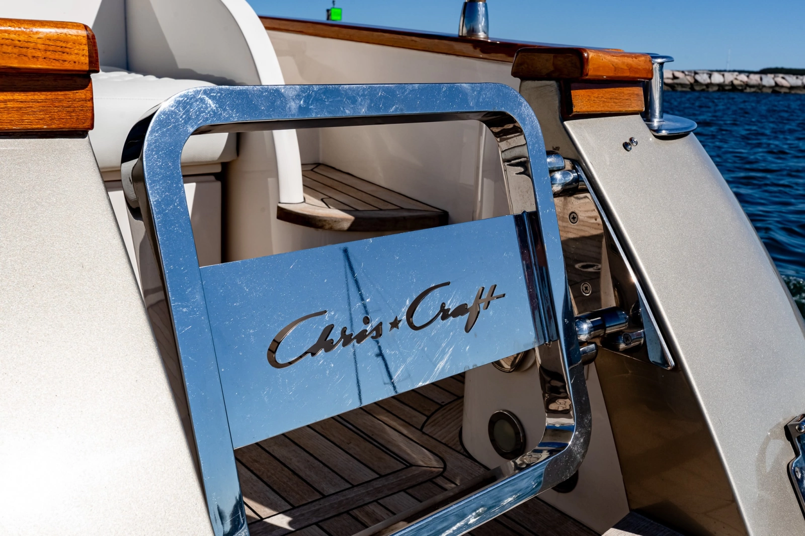 2018 Chris-Craft 44 Commander
