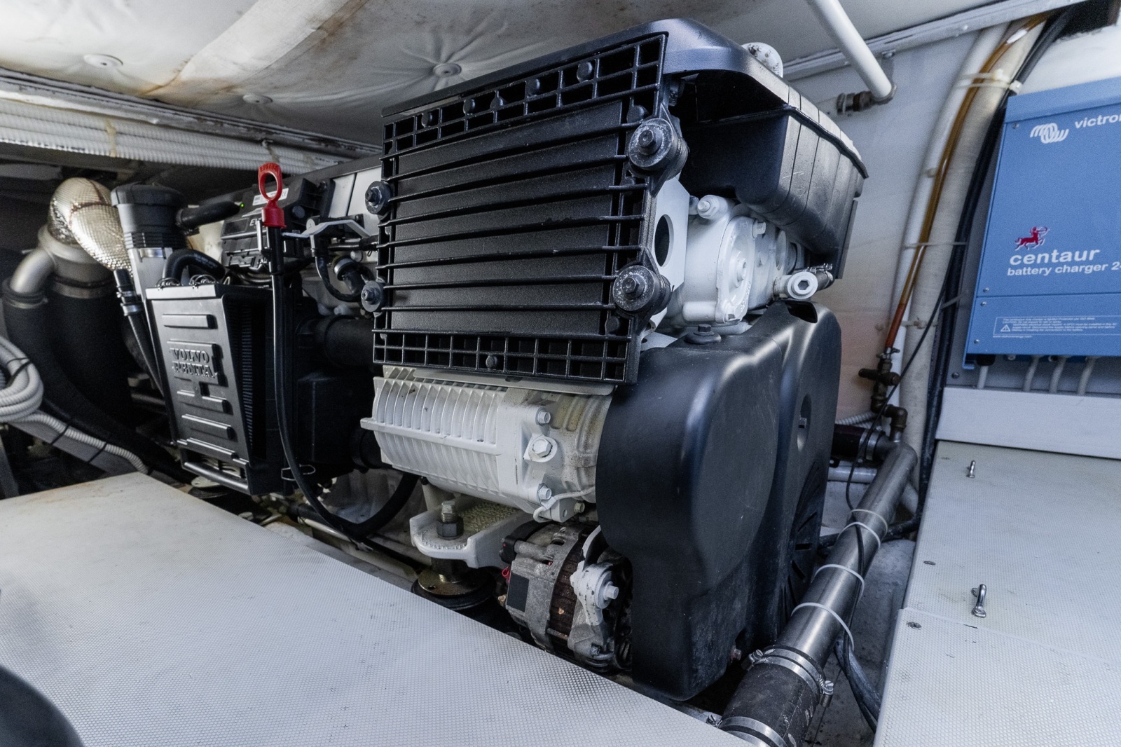 2018 Chris-Craft 44 Commander