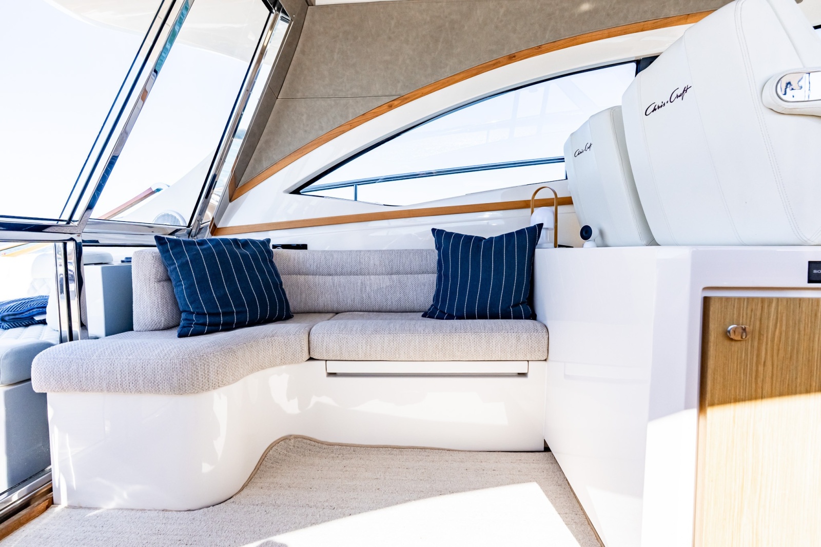 2018 Chris-Craft 44 Commander