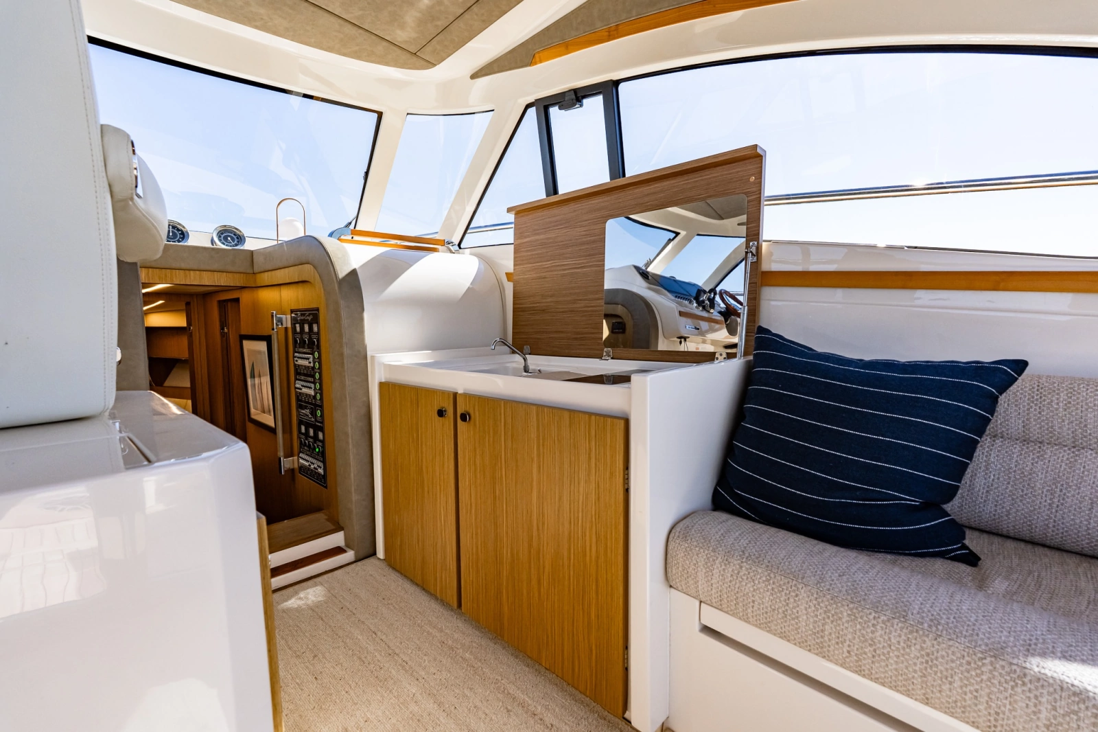 2018 Chris-Craft 44 Commander