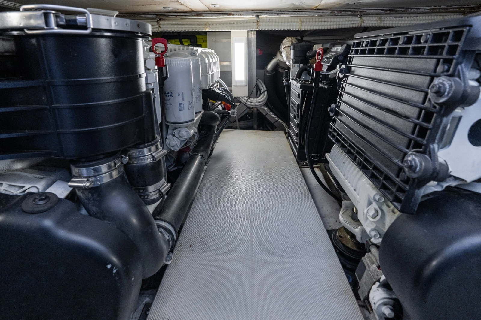 2018 Chris-Craft 44 Commander