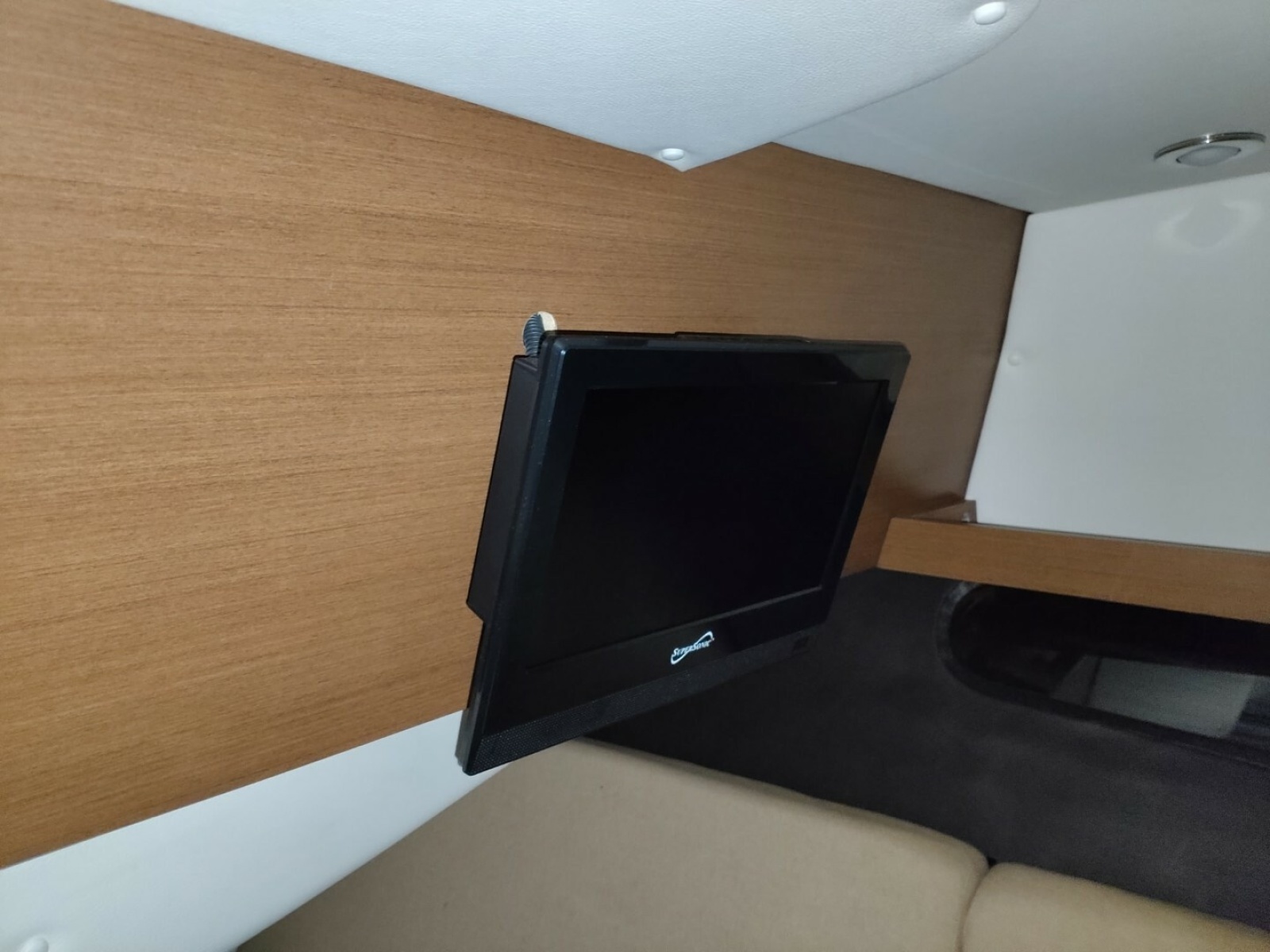 2018 Sea Ray 350SLX
