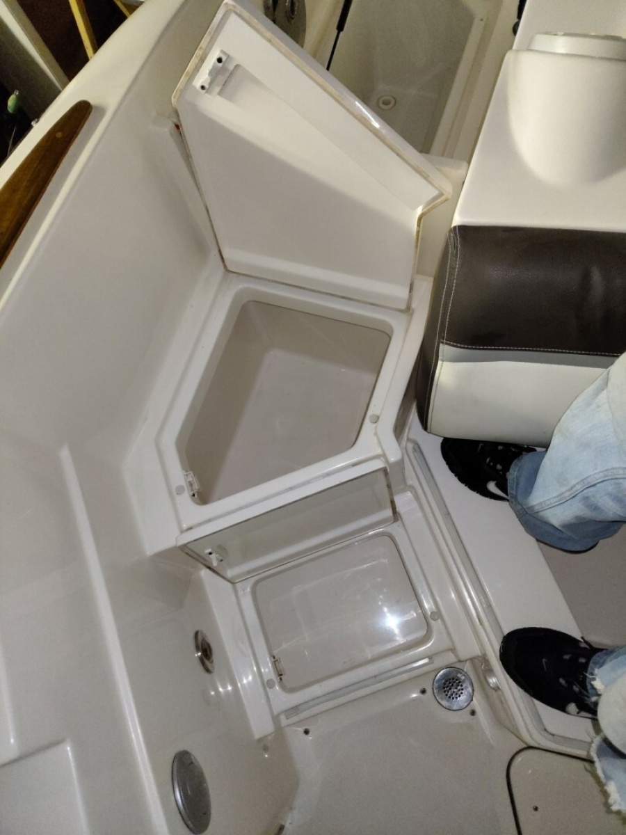2018 Sea Ray 350SLX