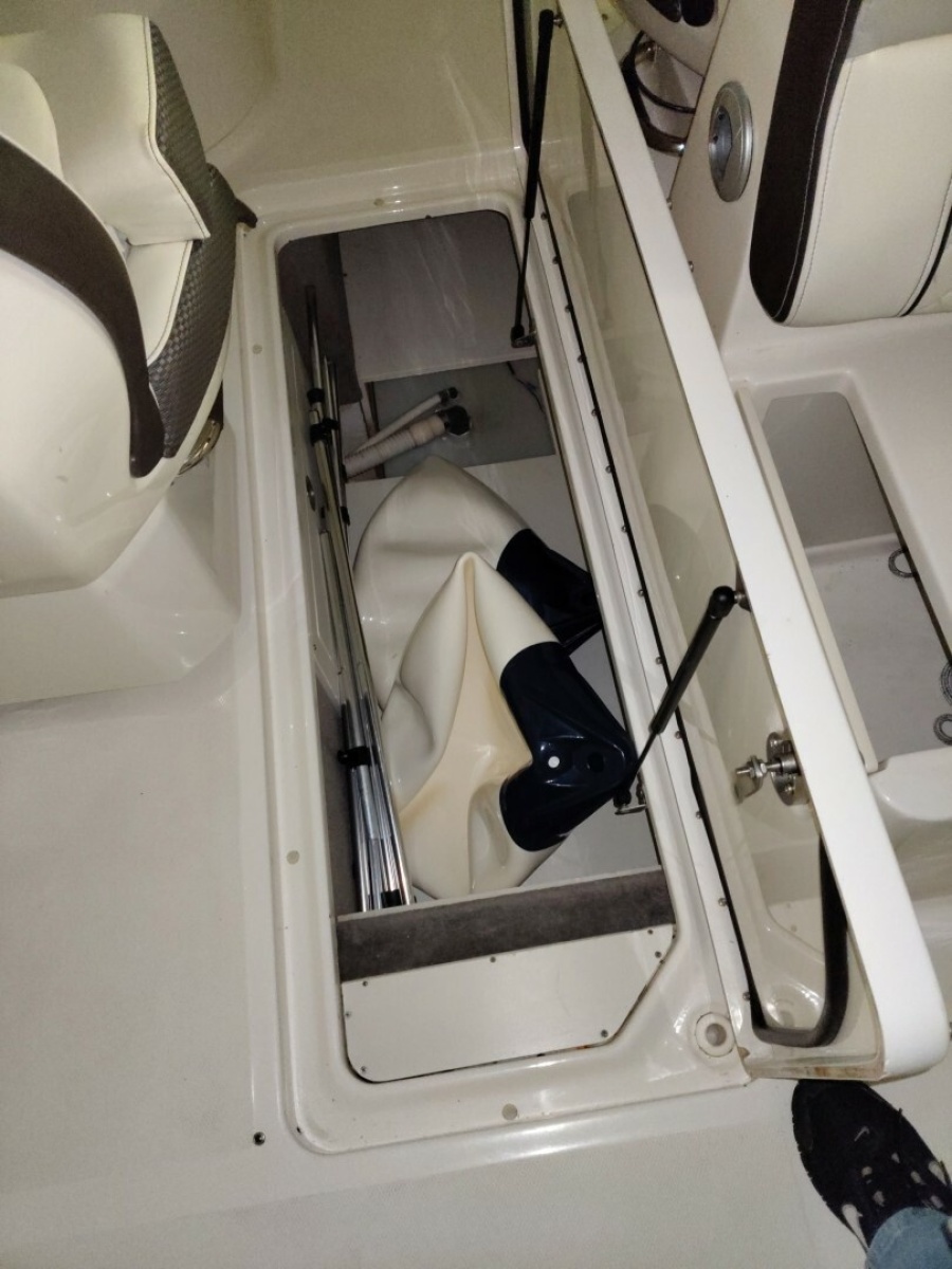 2018 Sea Ray 350SLX