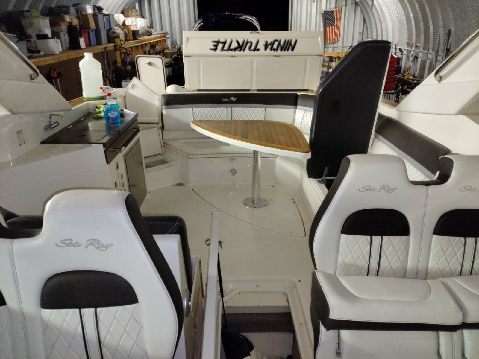 2018 Sea Ray 350SLX