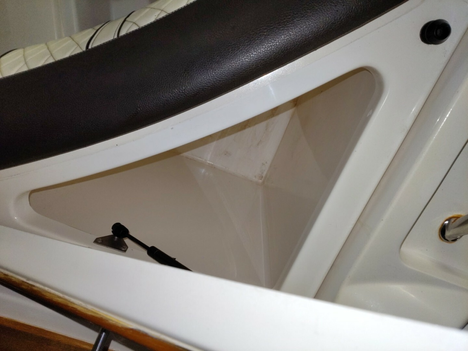 2018 Sea Ray 350SLX