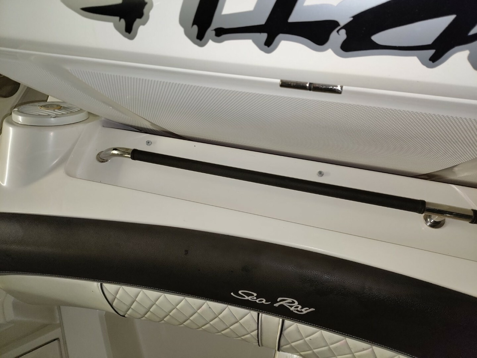 2018 Sea Ray 350SLX
