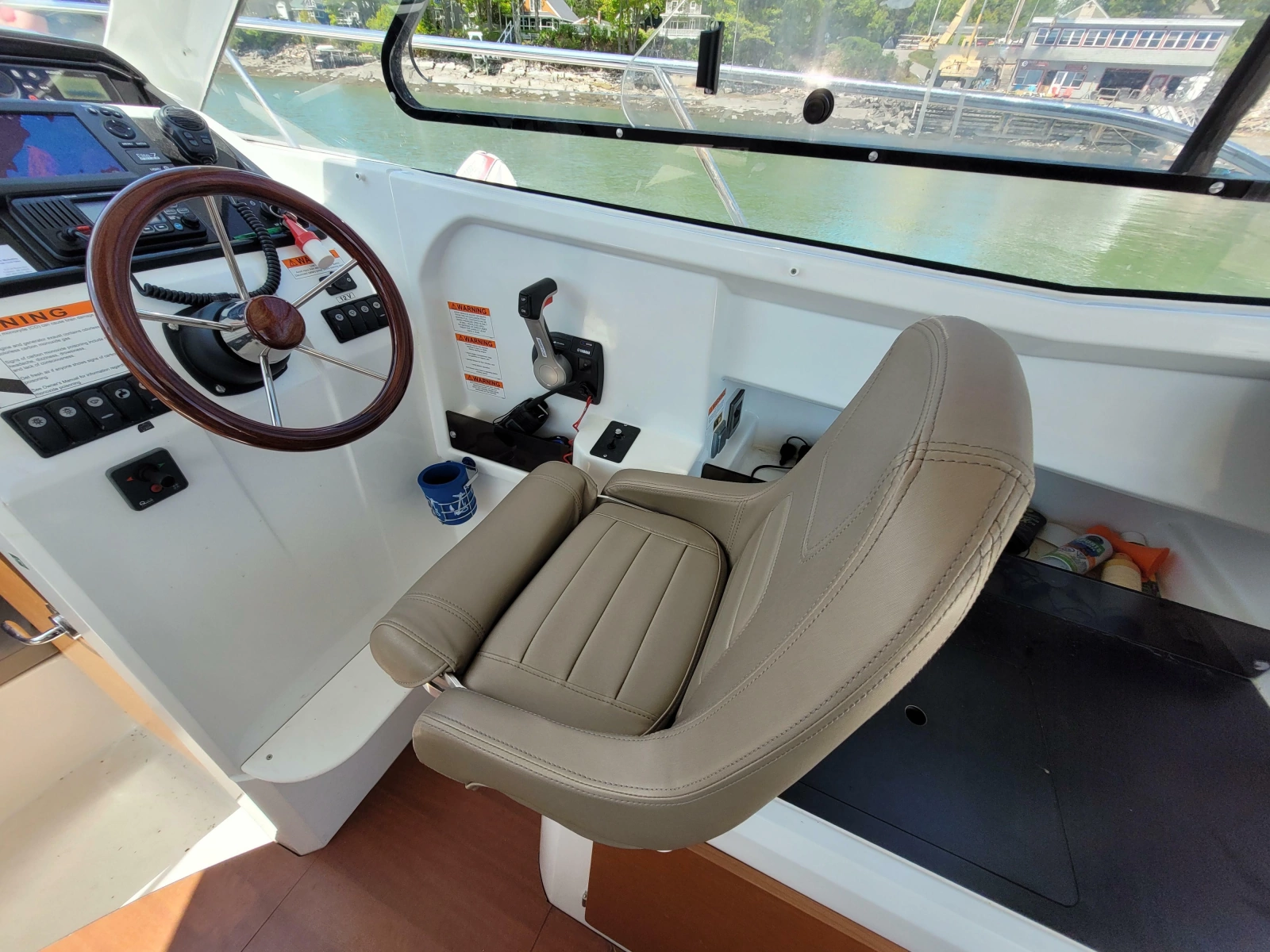 2016 Jeanneau Merry Fisher 755