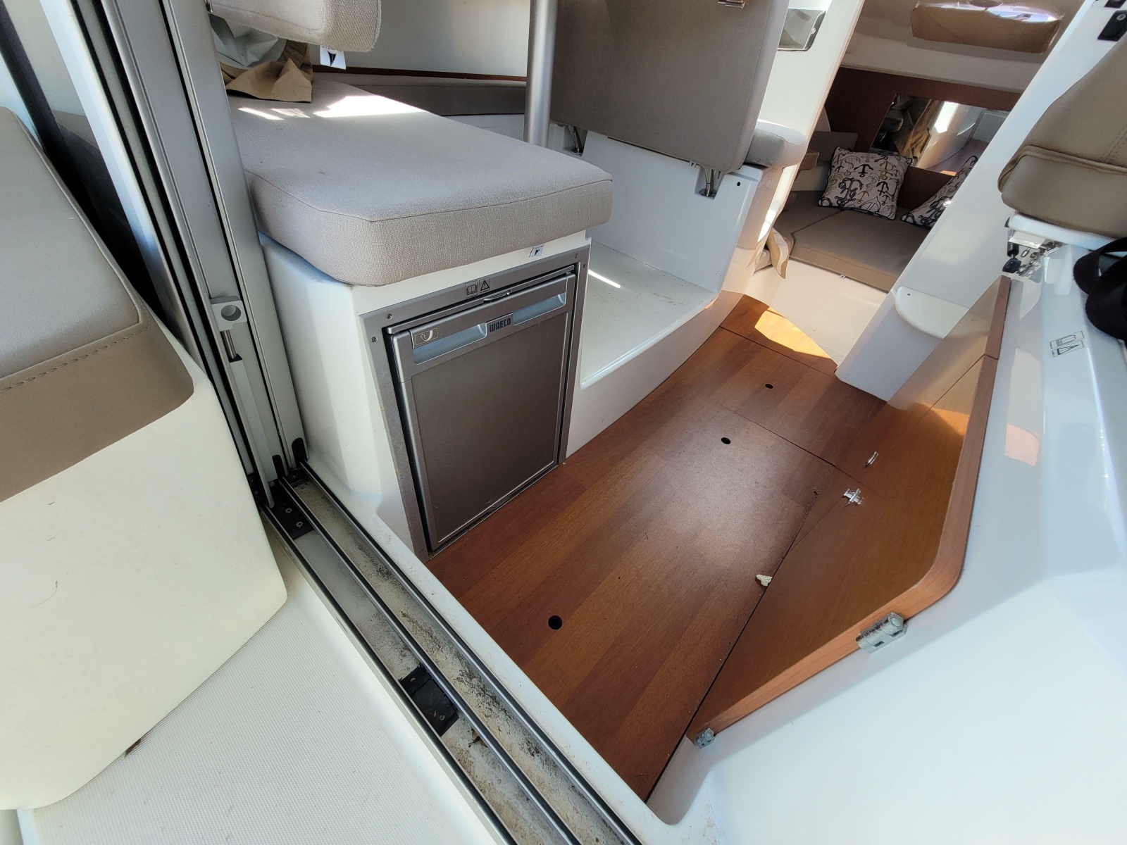 2016 Jeanneau Merry Fisher 755