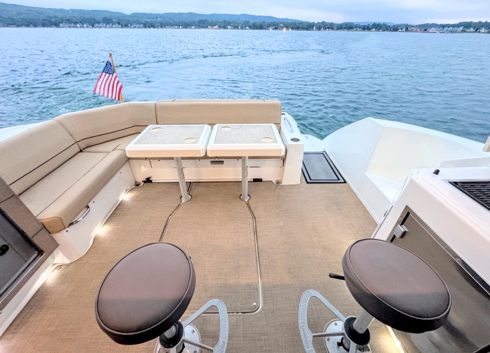 2013 Cruisers Yachts 45 Cantius