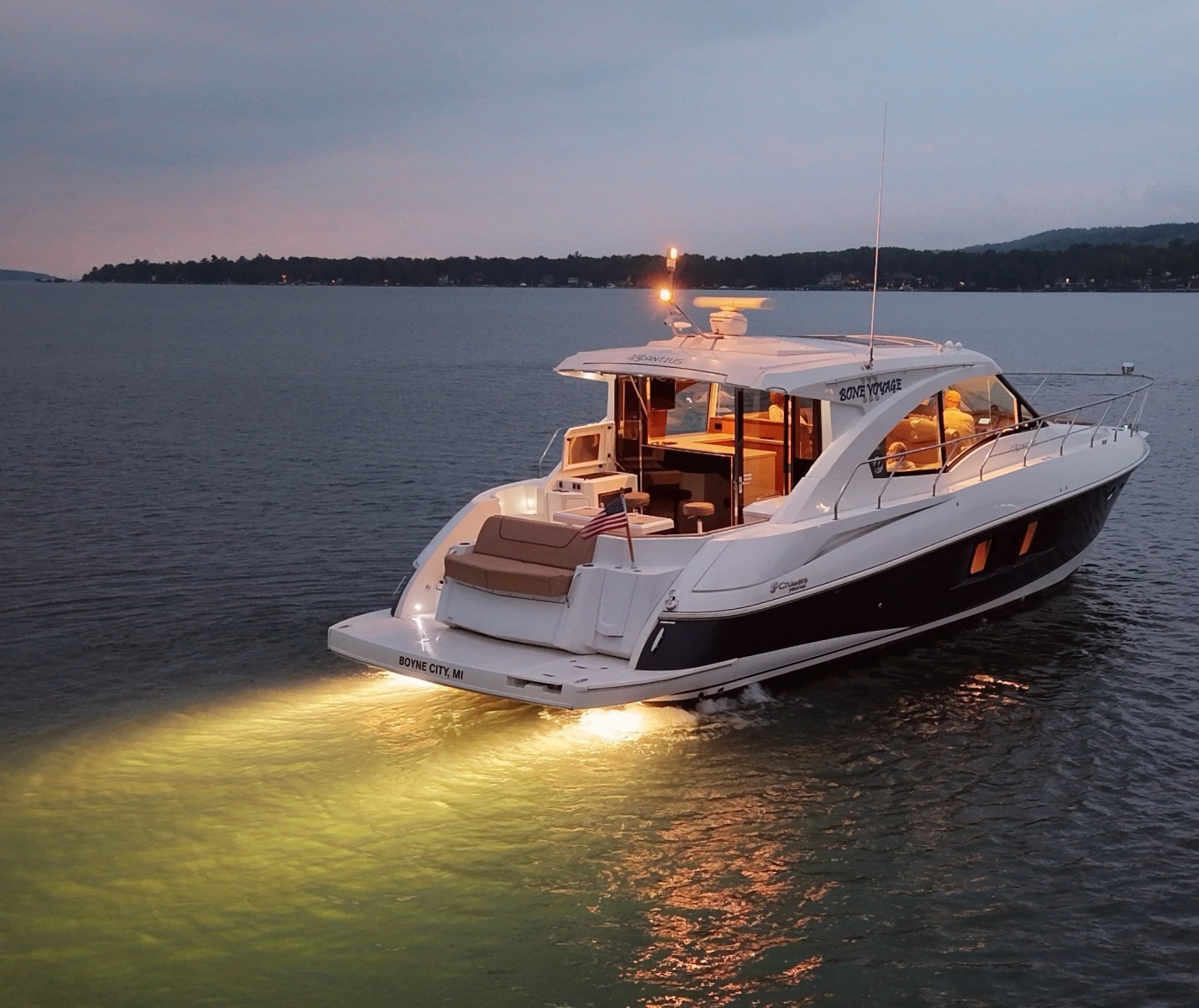 2013 Cruisers Yachts 45 Cantius