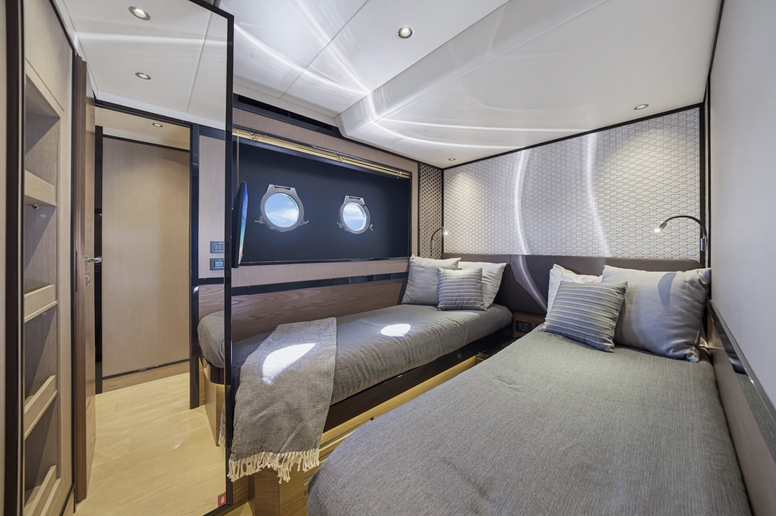 2022 Absolute Navetta 68