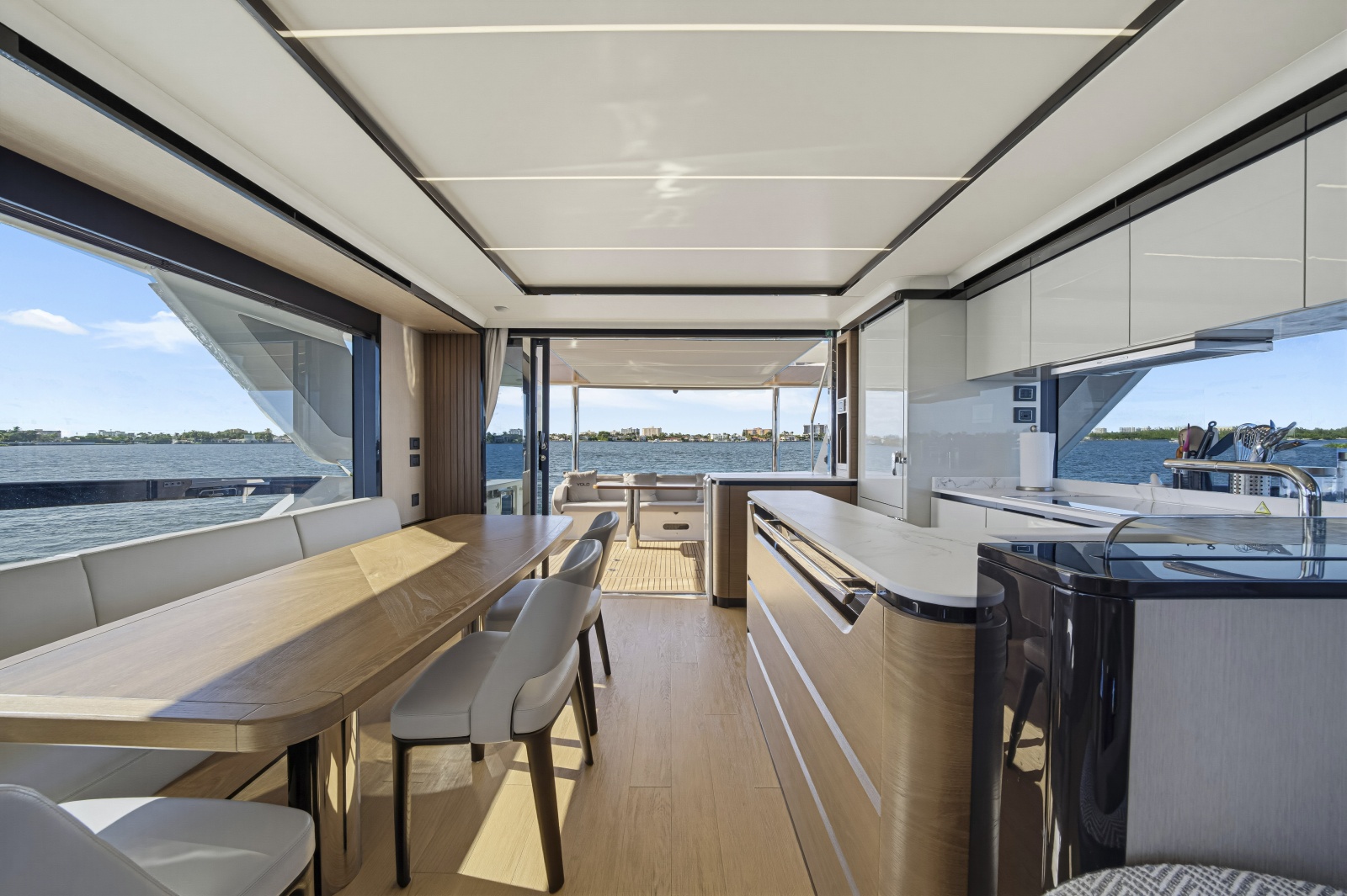 2022 Absolute Navetta 68