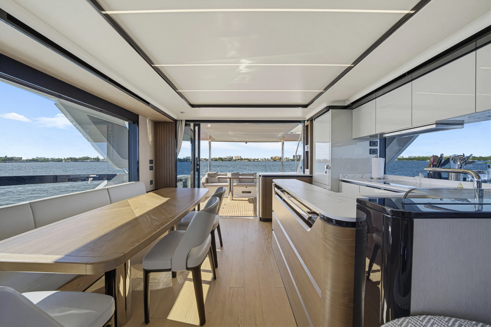 2022 Absolute Navetta 68