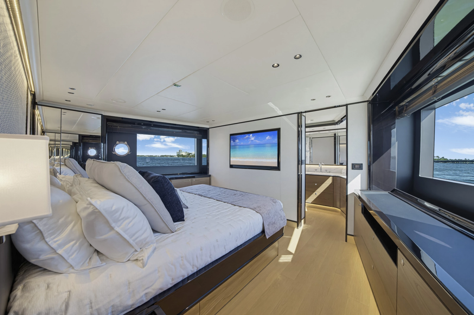 2022 Absolute Navetta 68
