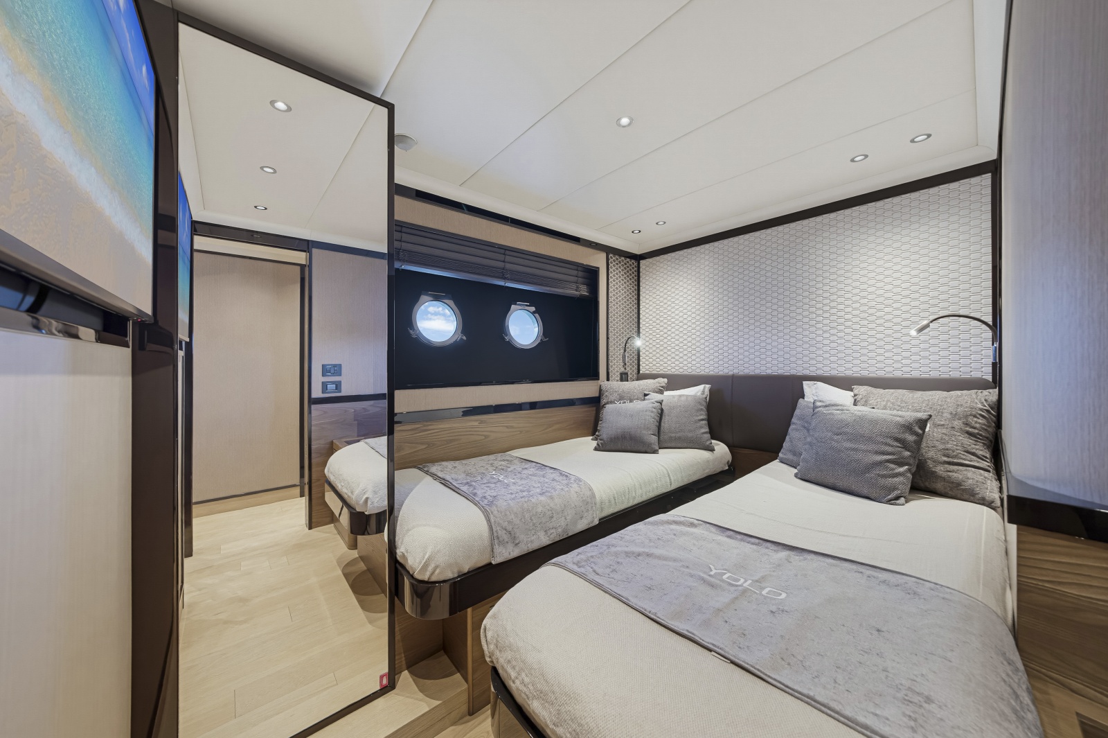 2022 Absolute Navetta 68