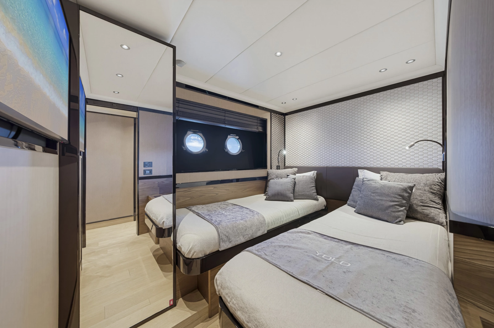 2022 Absolute Navetta 68