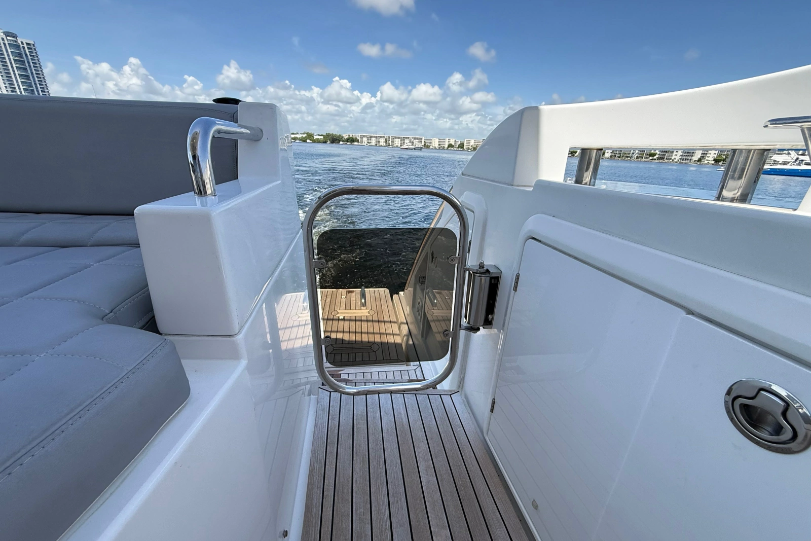 2015 Azimut 54