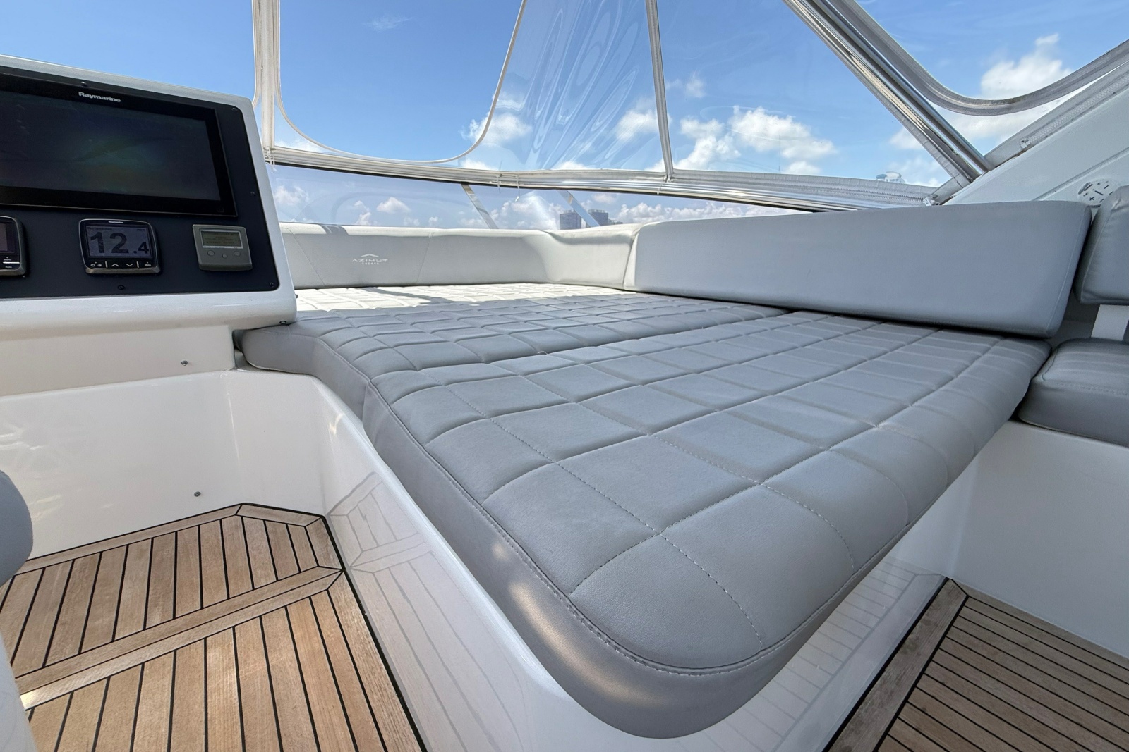 2015 Azimut 54