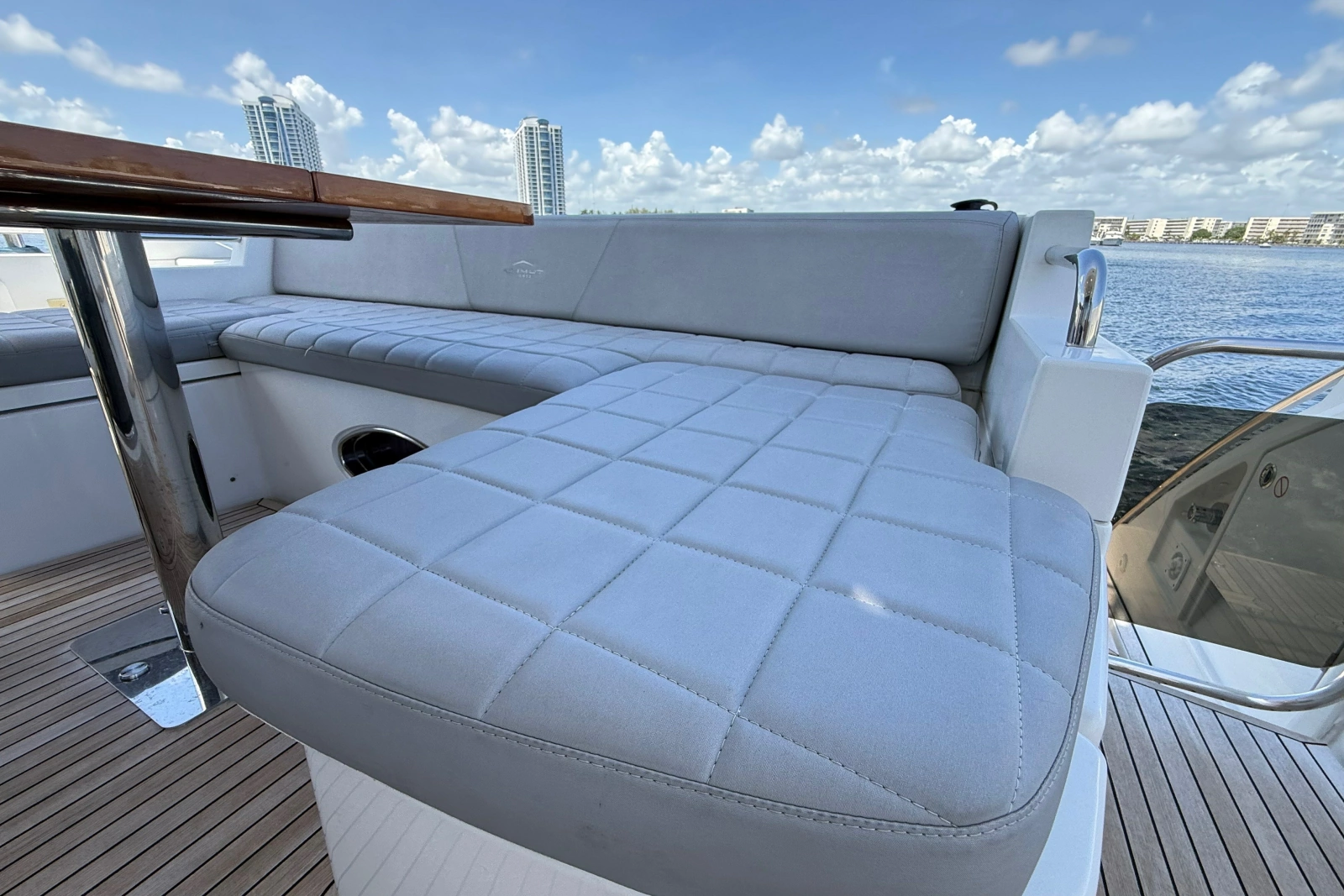 2015 Azimut 54