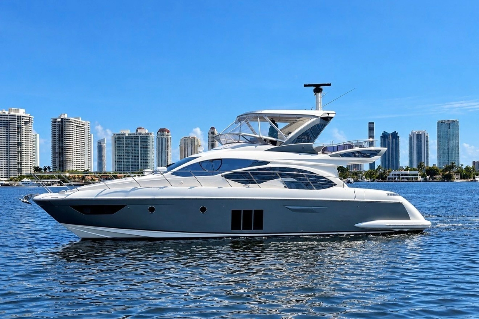 2015 Azimut 54