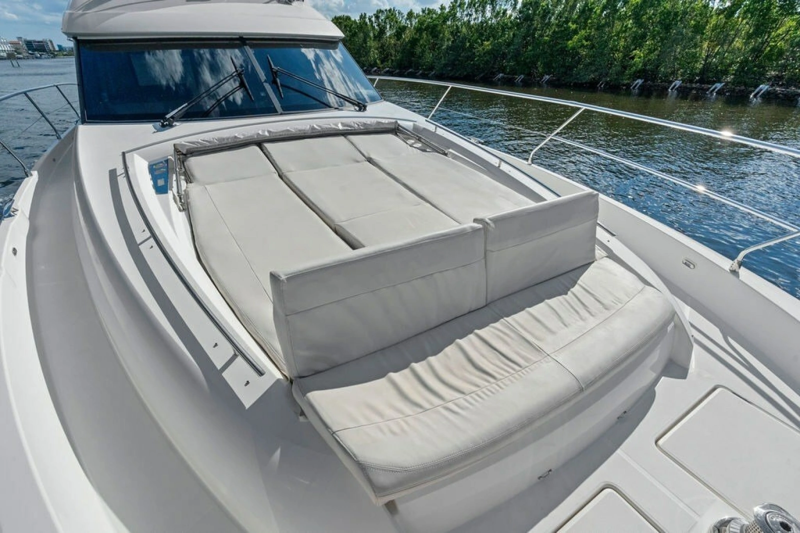 2015 Prestige 550