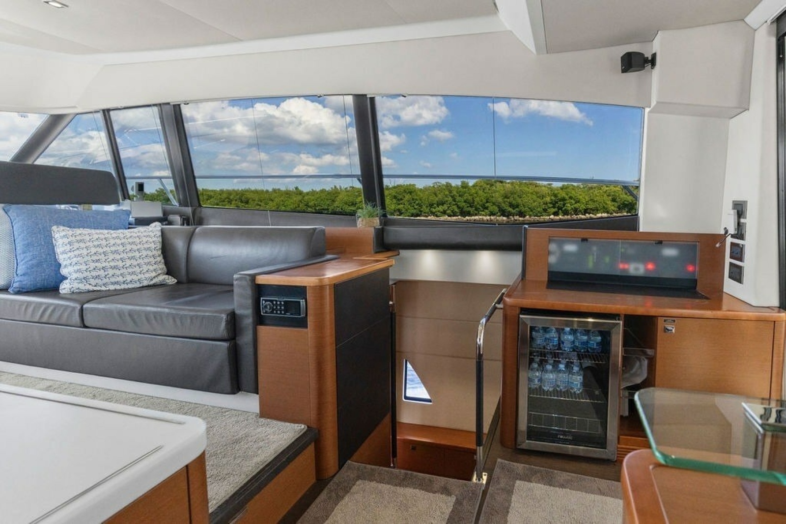 2015 Prestige 550