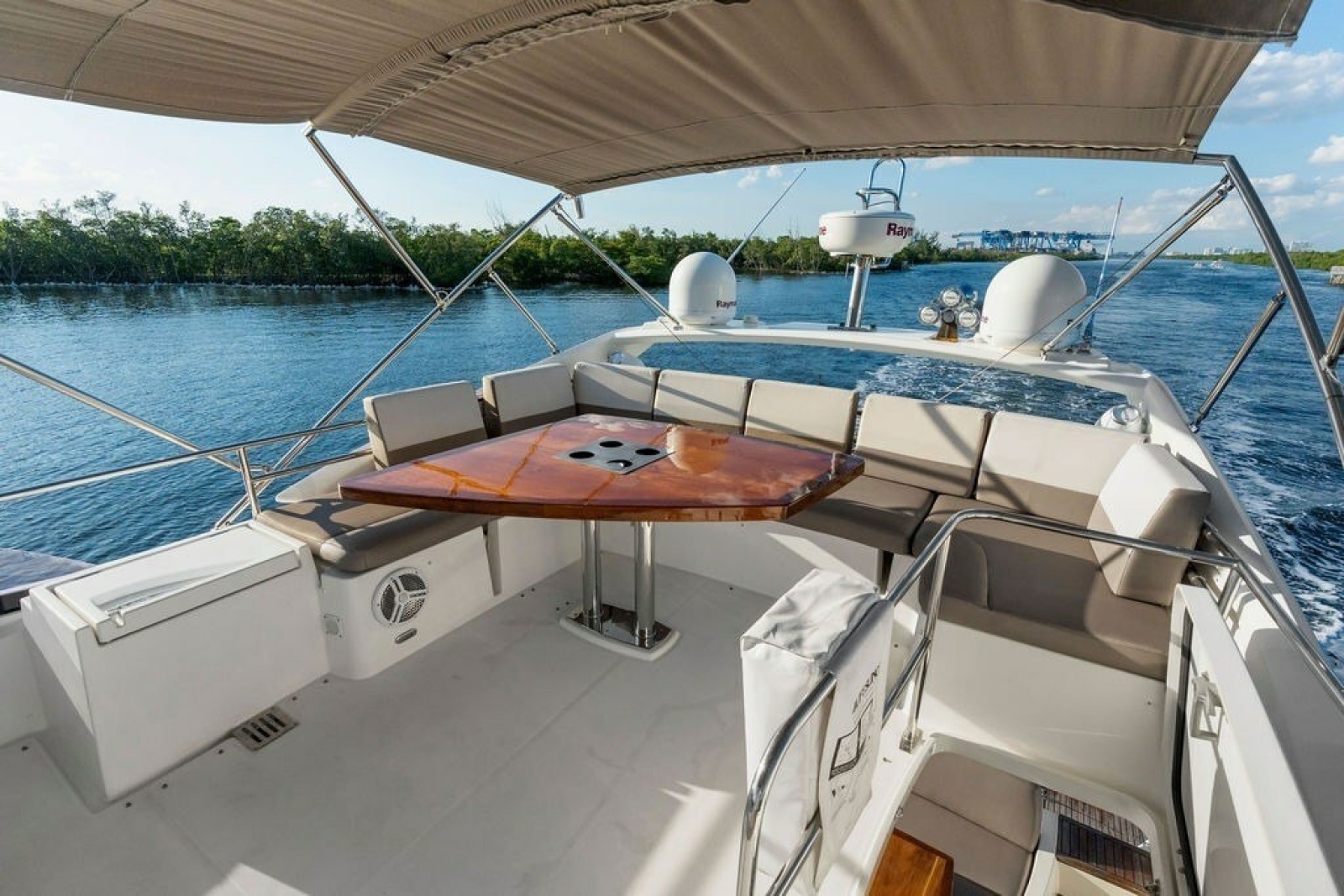 2015 Prestige 550