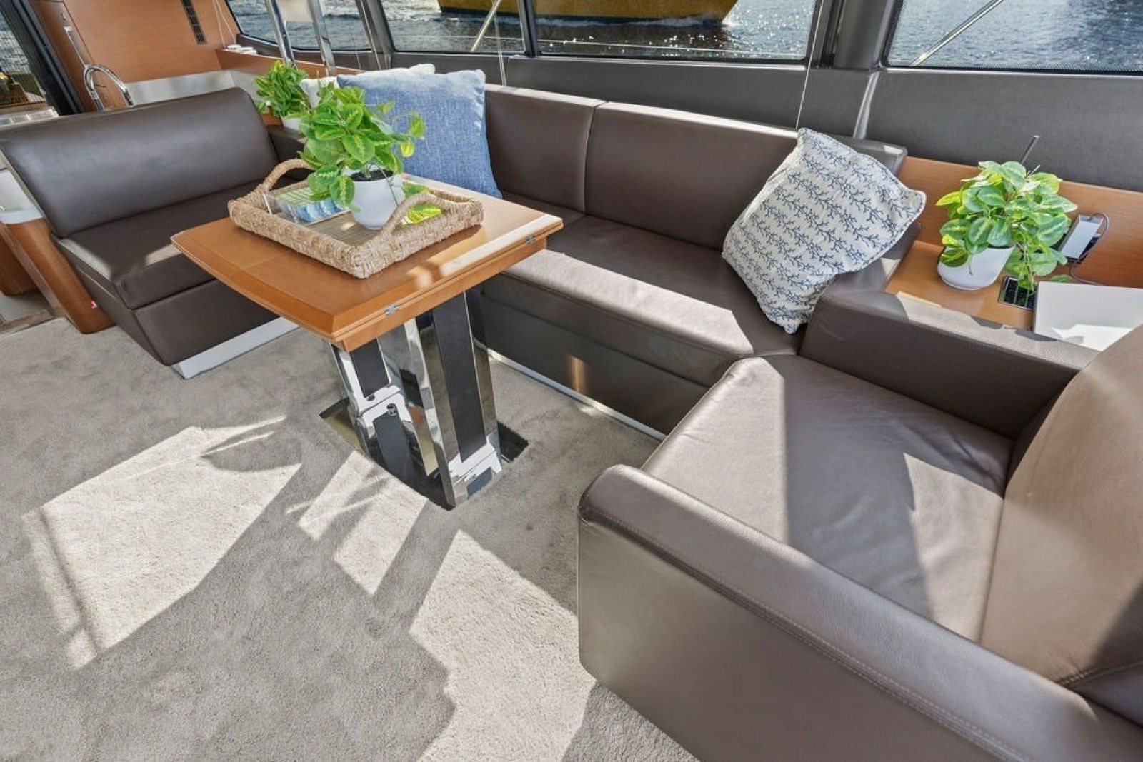 2015 Prestige 550