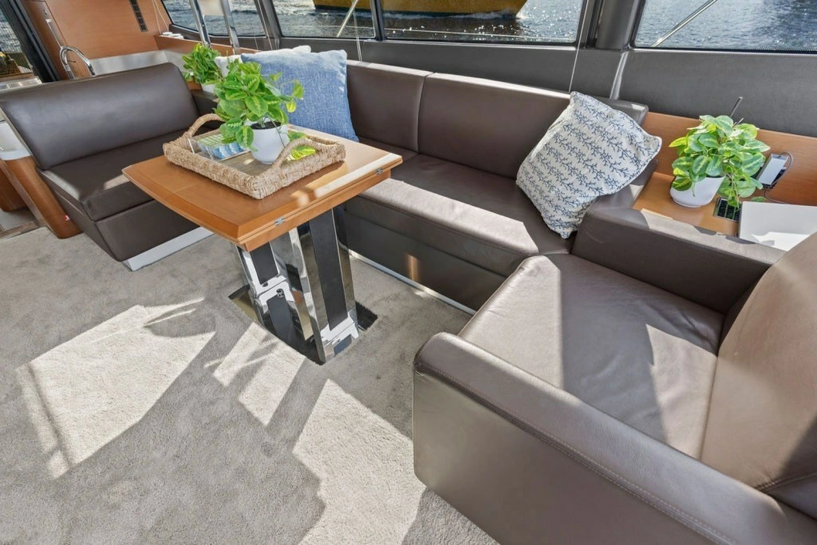 2015 Prestige 550