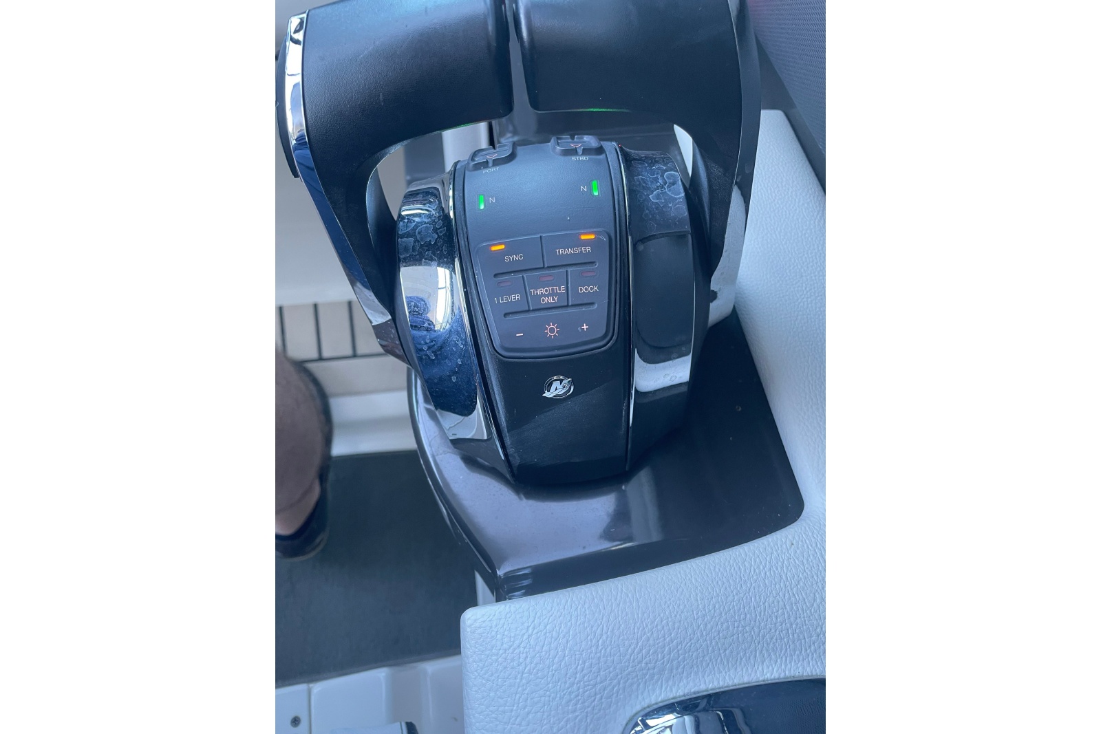 2015 Sea Ray SLX 350