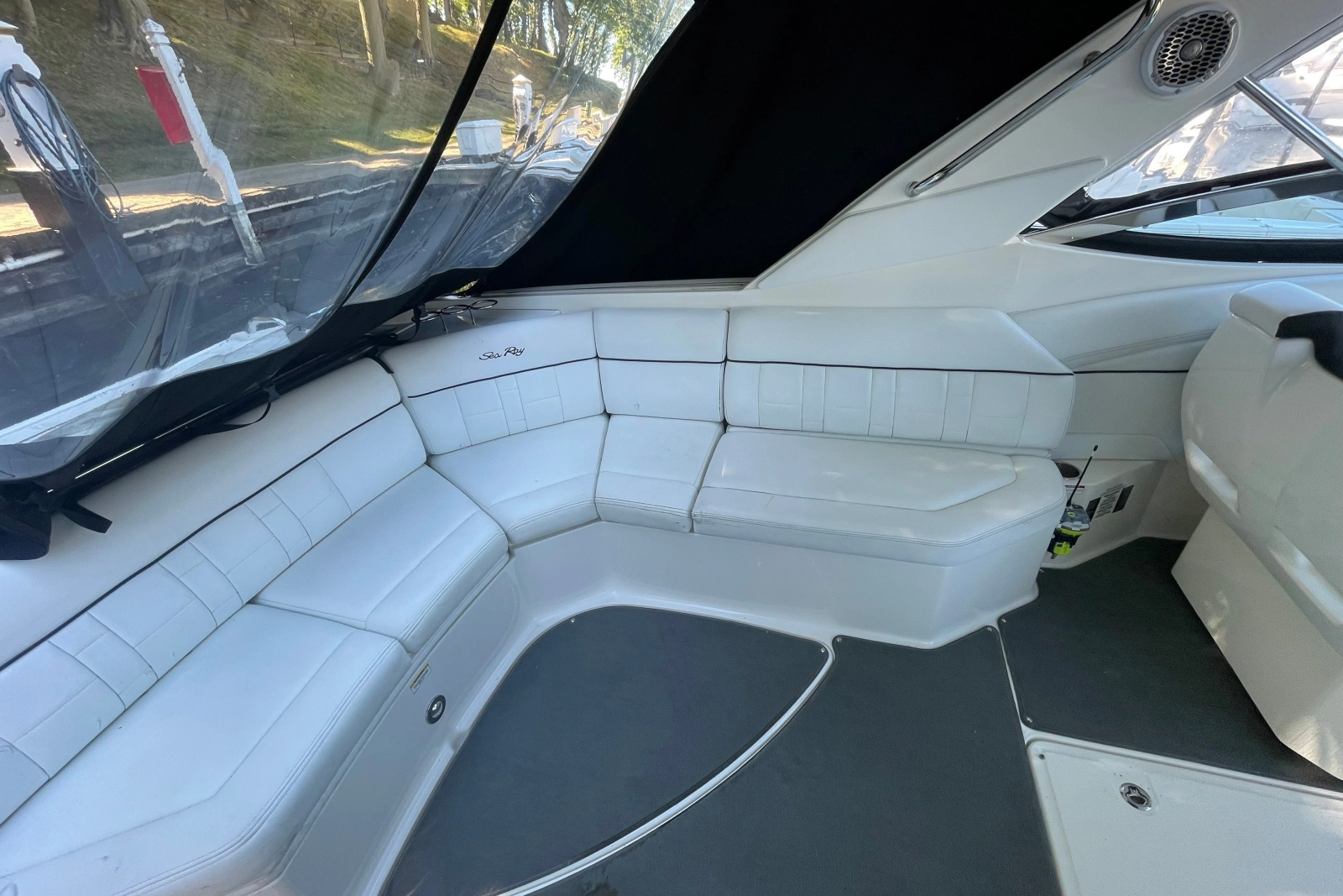 2015 Sea Ray SLX 350