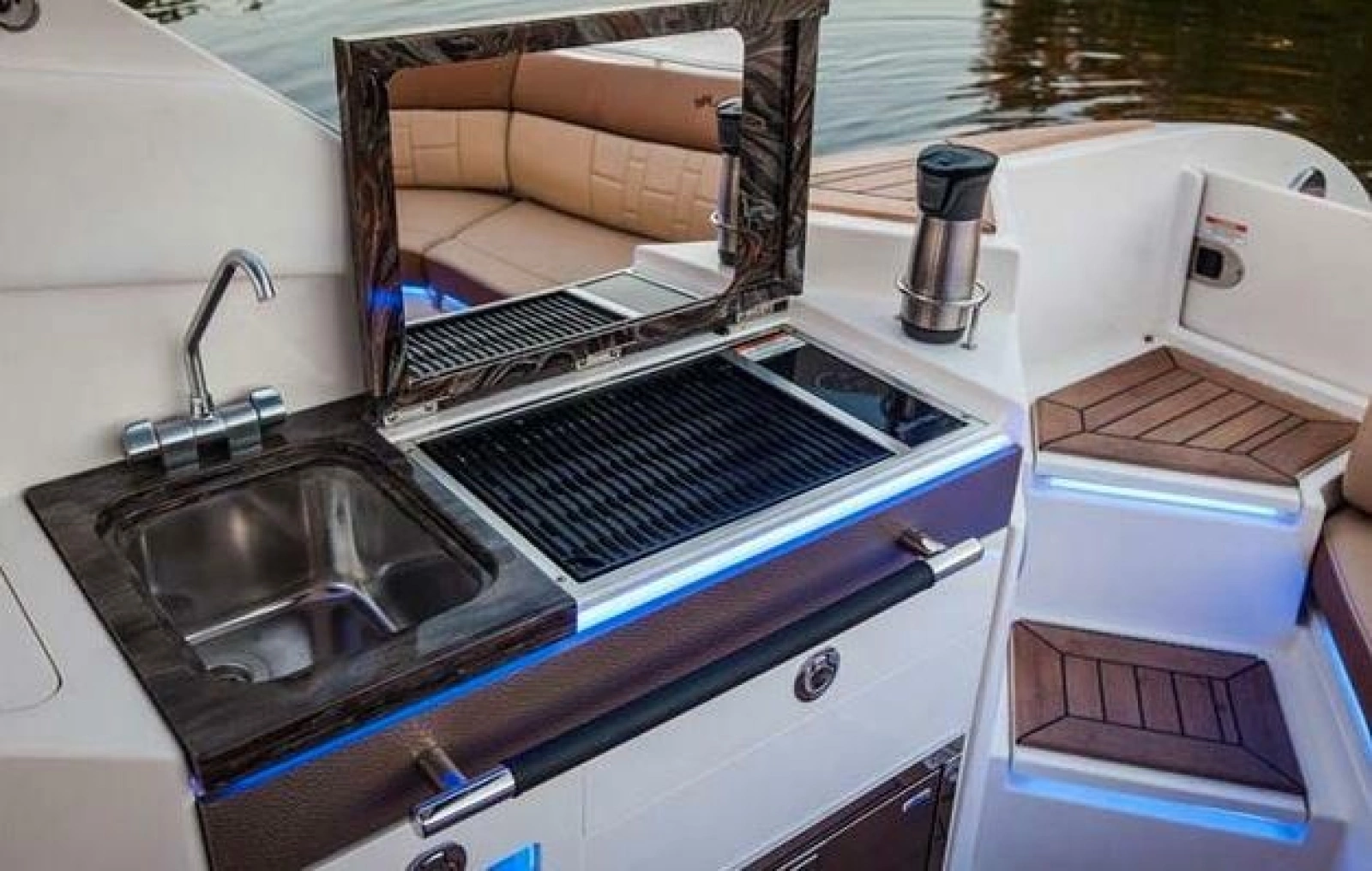 2015 Sea Ray SLX 350