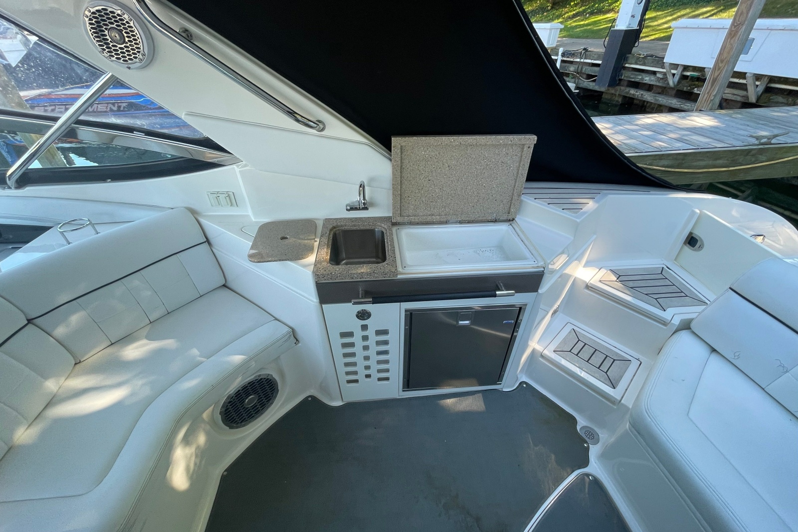 2015 Sea Ray SLX 350
