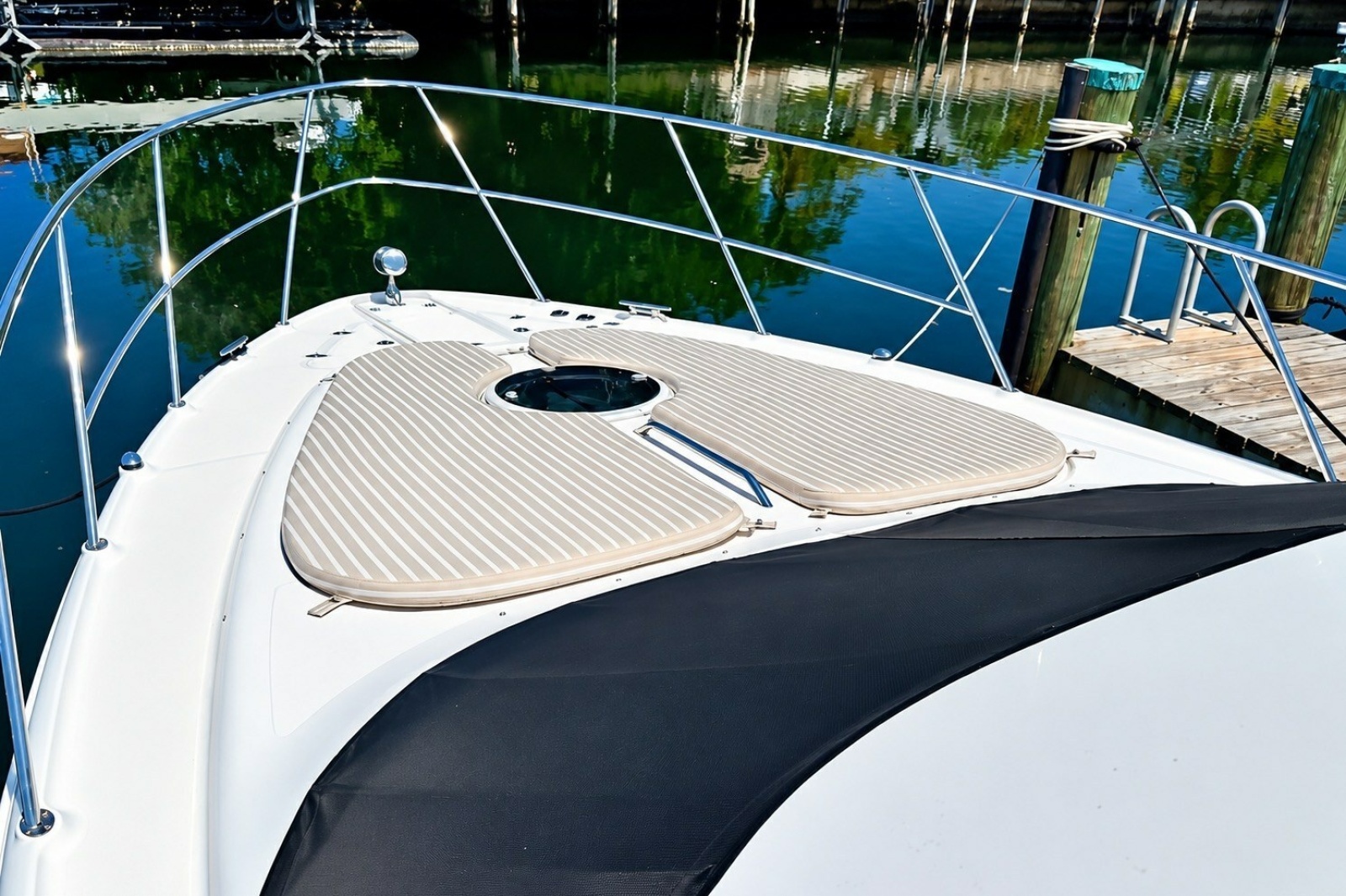 2009 Regal 4080 Sportyacht