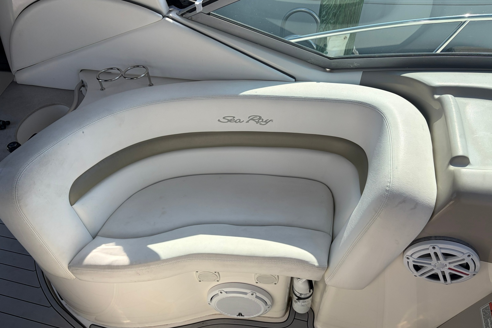 2006 Sea Ray Sundancer 320