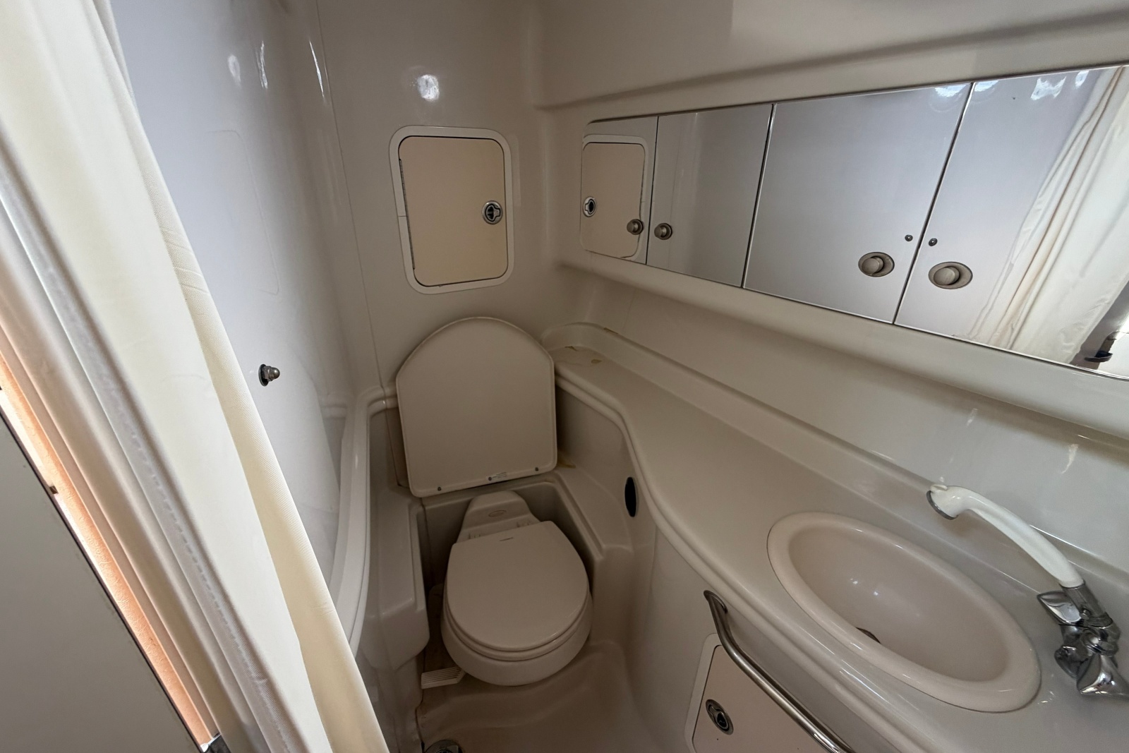 2006 Sea Ray Sundancer 320