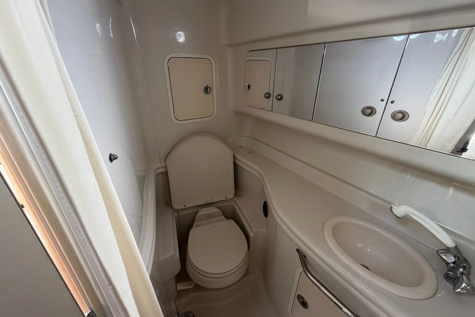 2006 Sea Ray Sundancer 320