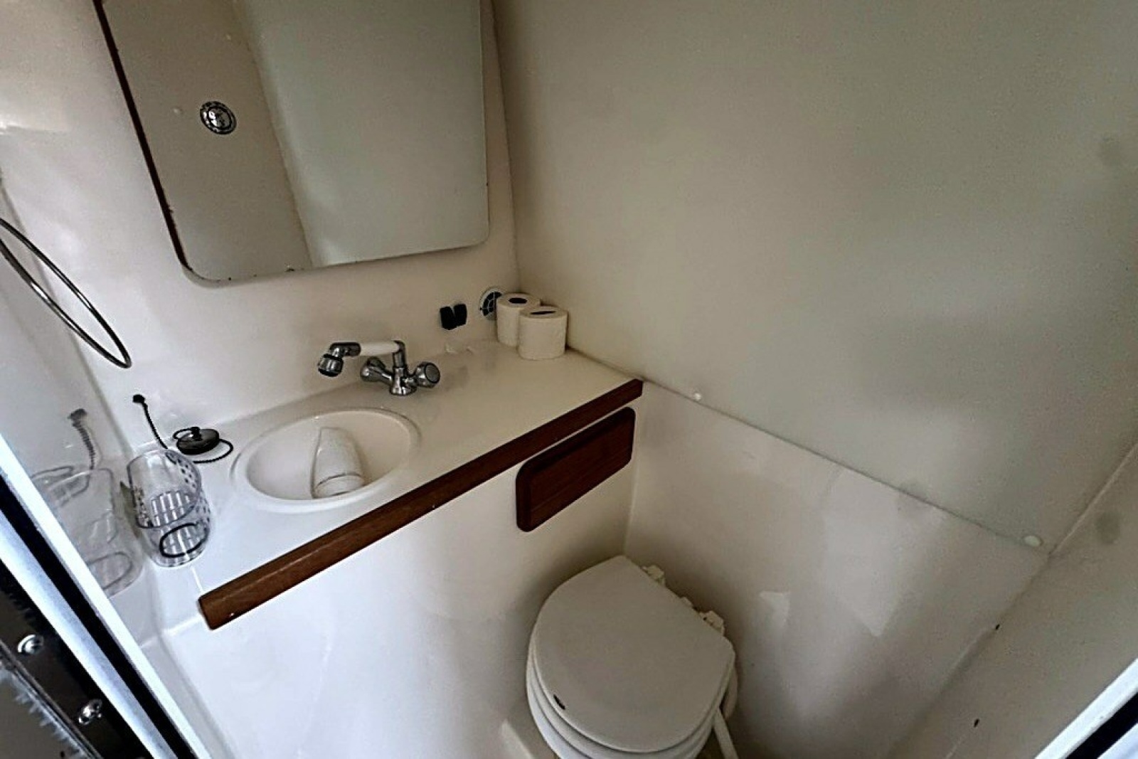 2003 Contender 35 Side Console