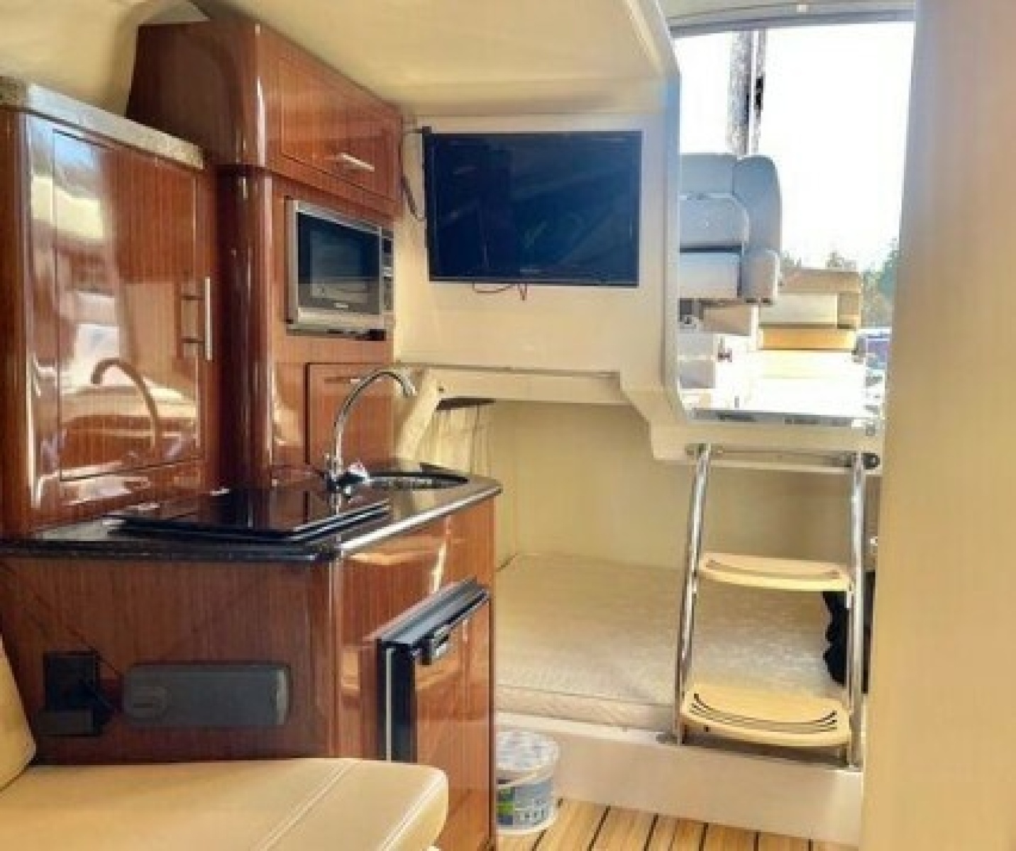 2014 Regal 28 Express