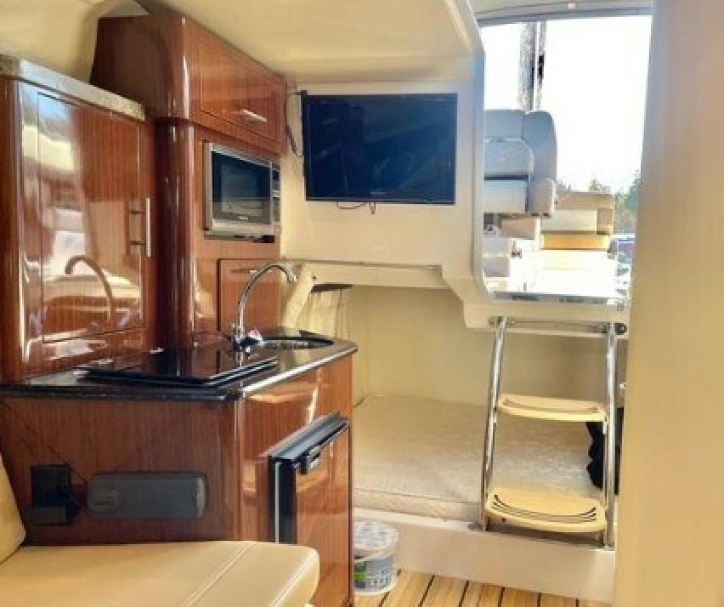 2014 Regal 28 Express