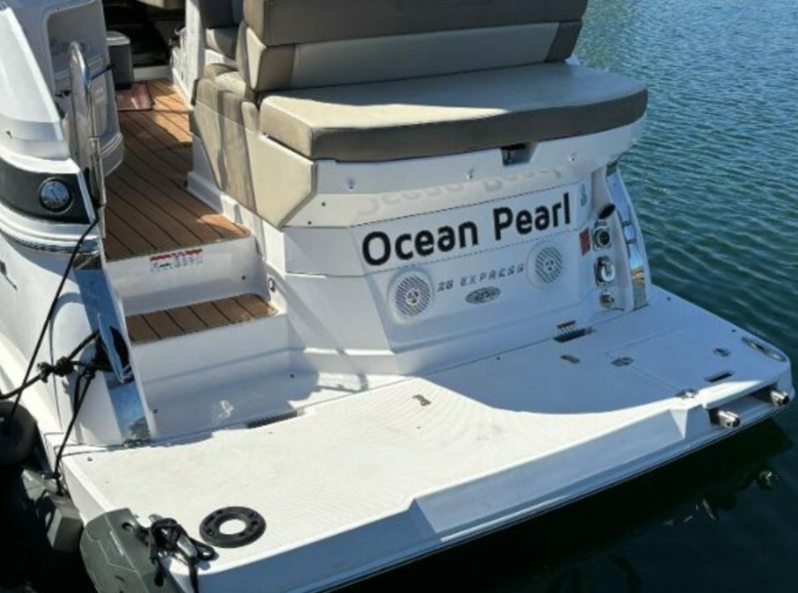 2014 Regal 28 Express