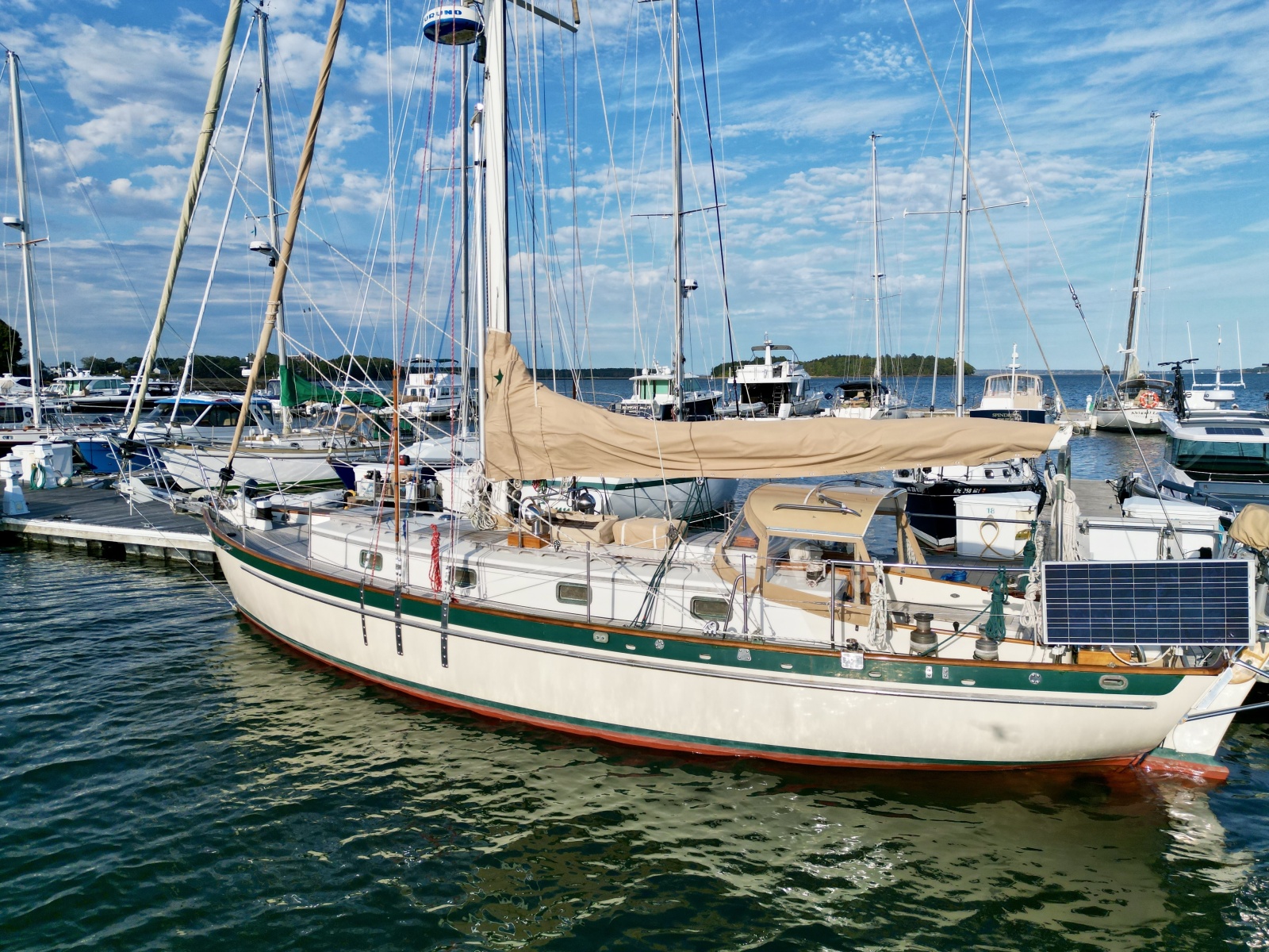 1986 Cape George 