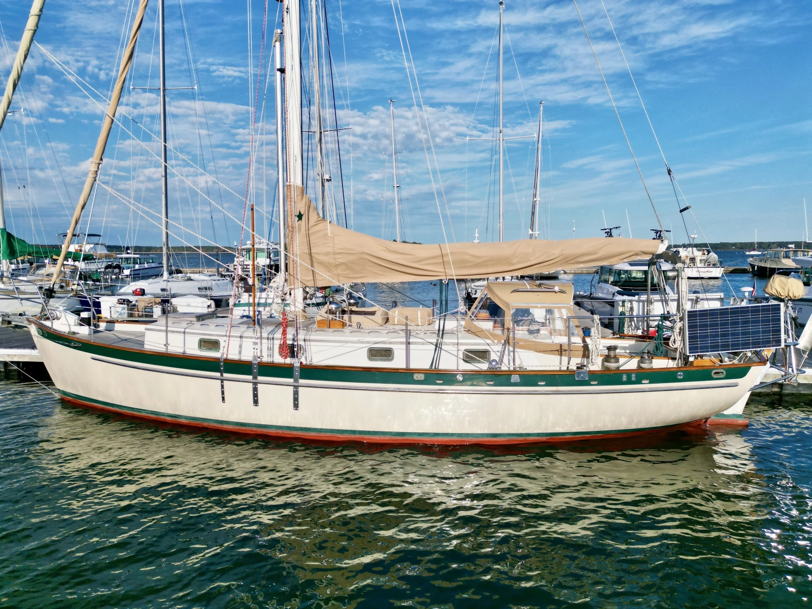 1986 Cape George 